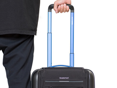 スマホと連携する世界初のスーツケースがやってきた！ | MEN'S NON-NO 