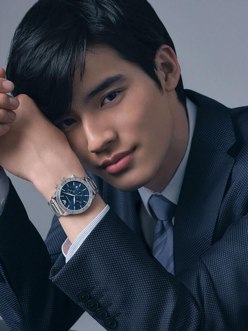 岡田健史が身にまとう。エンポリオ アルマーニ、腕時計の新機軸 メンズ